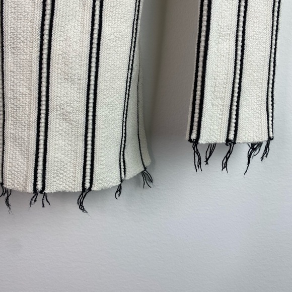 Theory haydren prosecco double stripe white black V neck sweater top Women’s M - Picture 4 of 9